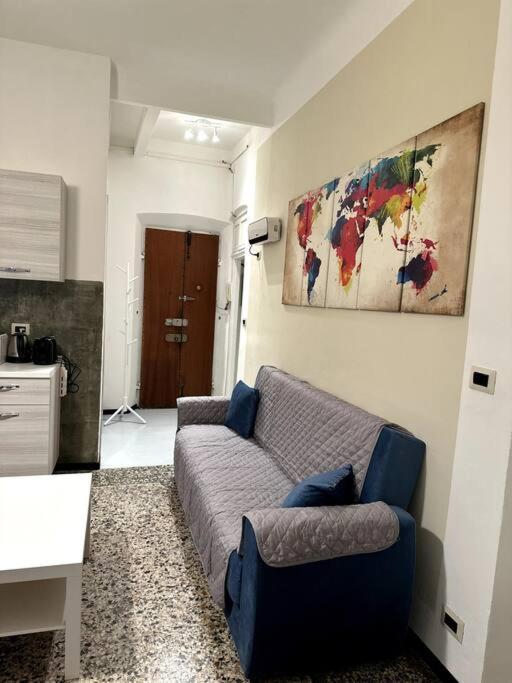 Ridi Che Ti Passa In Vico Del Fieno Appartement Genua Buitenkant foto